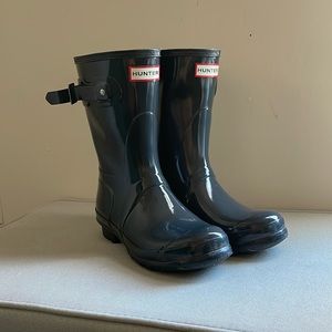 Women's Original Short Gloss Rain Boots, navy, size US7